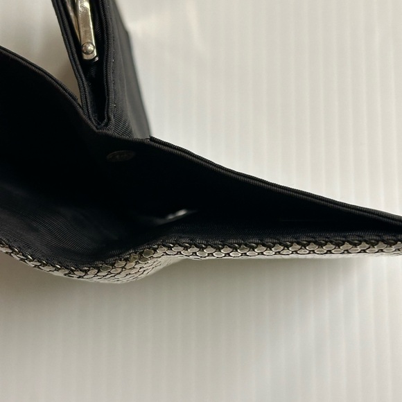 Whiting Davis Silver Mesh Bilfold Credit Card Wallet Kiss Lock Change Holder - Picture 6 of 8